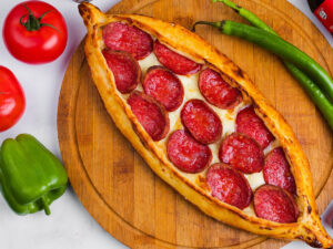 Sucuk Pide
