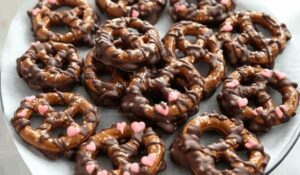 Valentines Chocolate-Covered Pretzels Recipe