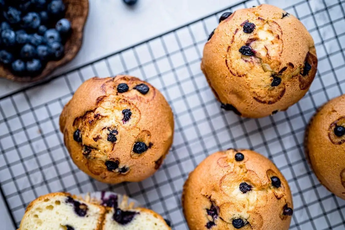 Delicious To-Die-For Blueberry Muffins Recipe