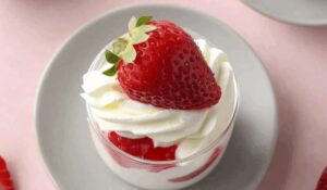 Strawberries And Cream (Fresas Con Crema) Recipe