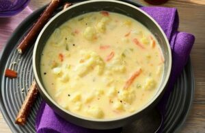 Creamy Cauliflower, Leek, and Cheddar Soup Recipe