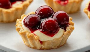 Irresistible Mini Cherry Cream Cheese Pies Recipe