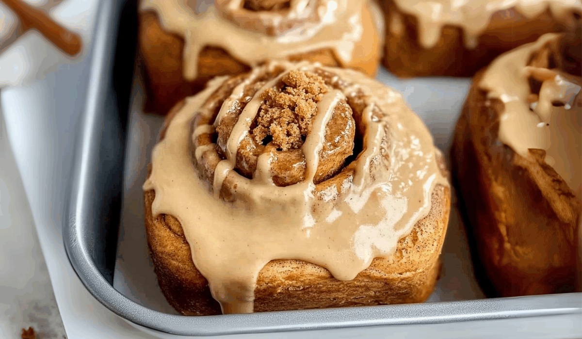 Biscoff Cinnamon Rolls Recipe