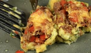 Savory Cheesy Beef and Potato Bake Recipe