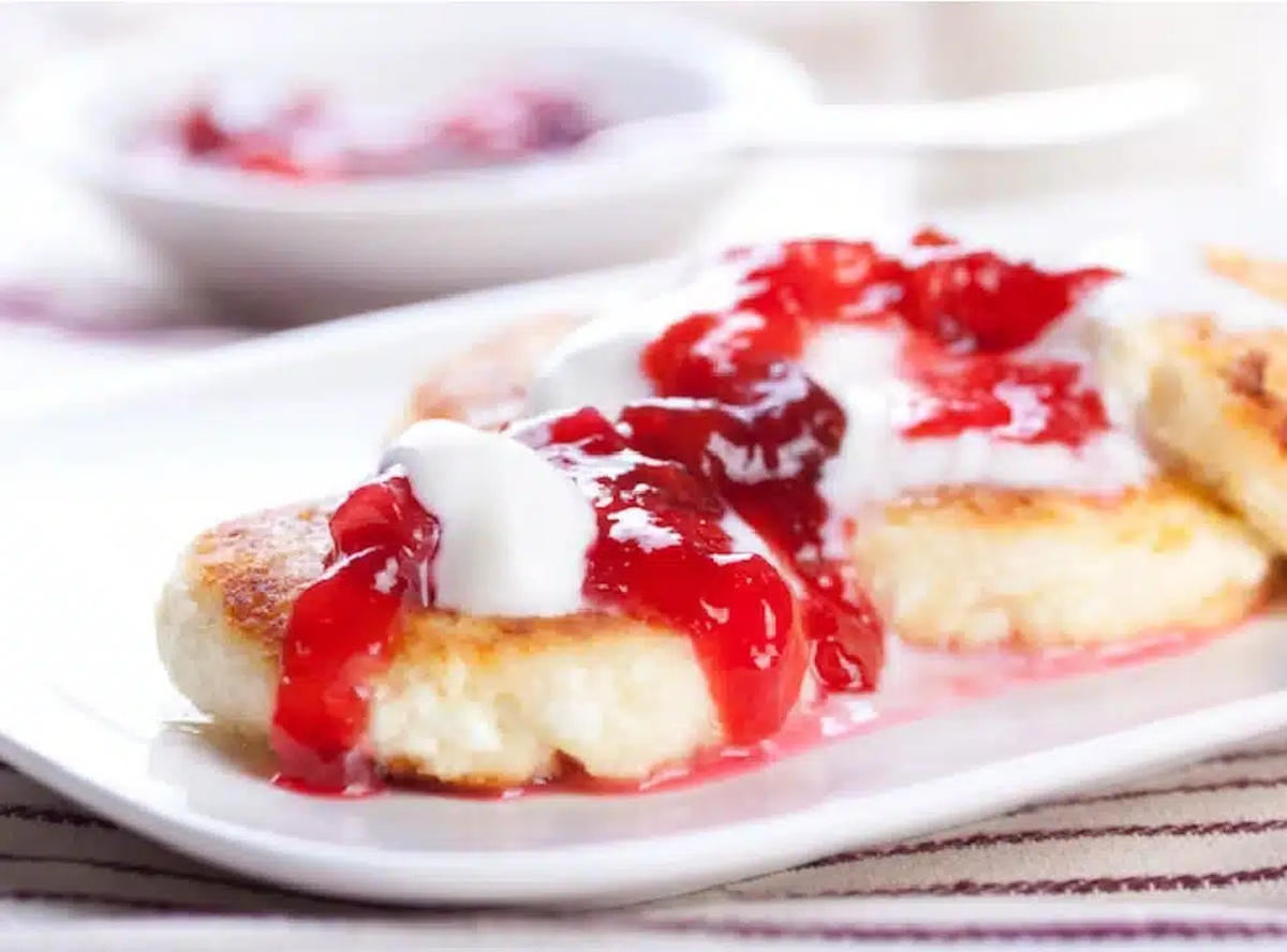 Strawberry Cinnamon Rolls with Lemon Cream Cheese Glaze Recipe