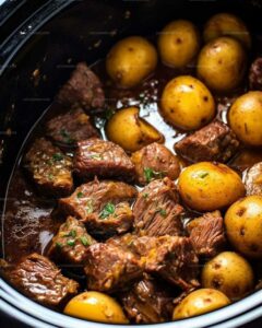 Slow Cooker Garlic Butter Beef Bites & Potatoes Recipe